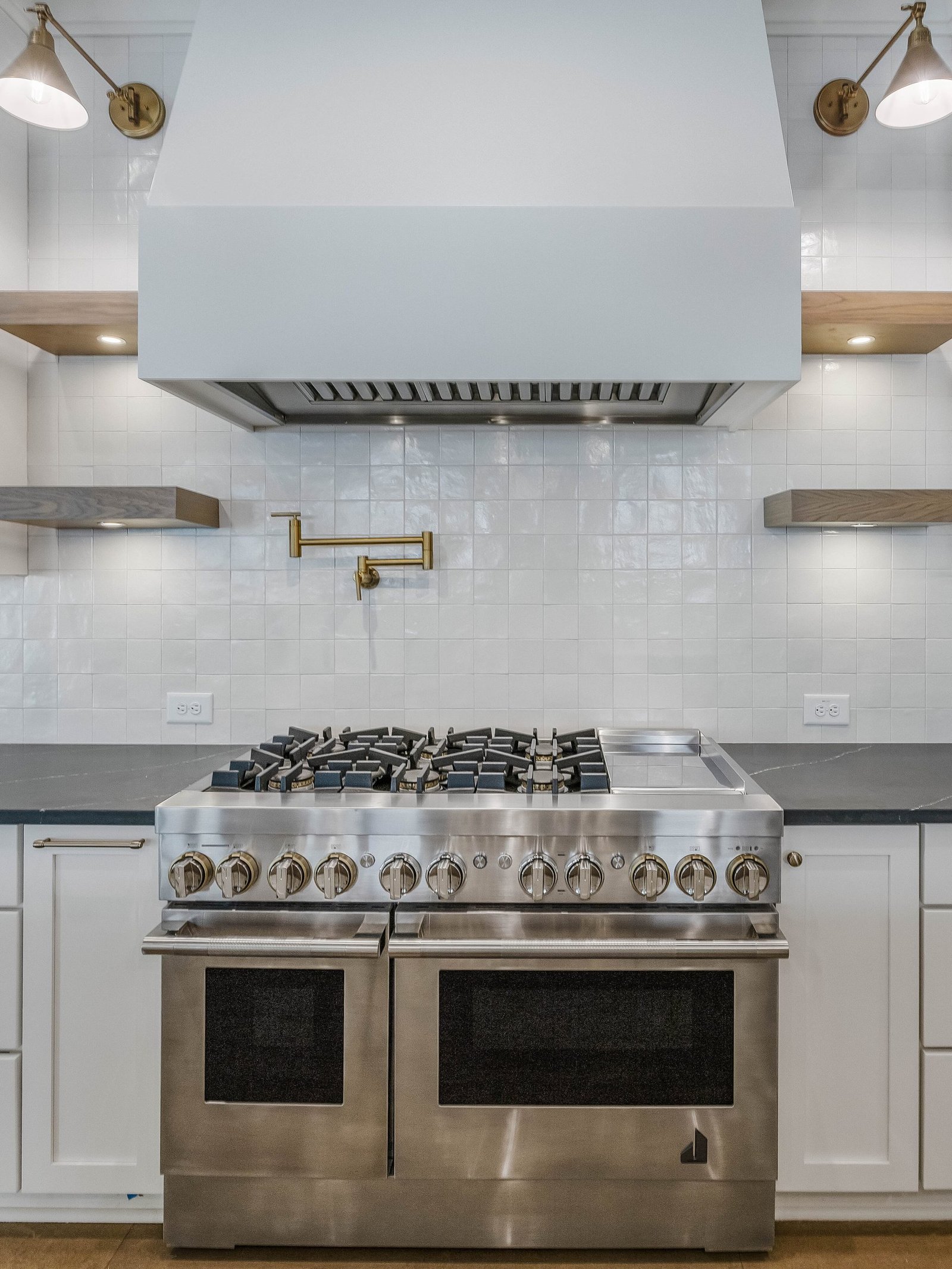 1309-Edwards-Pond-Ct-Apex-NC-print-037-034-Kitchen-3150x4200-300dpi