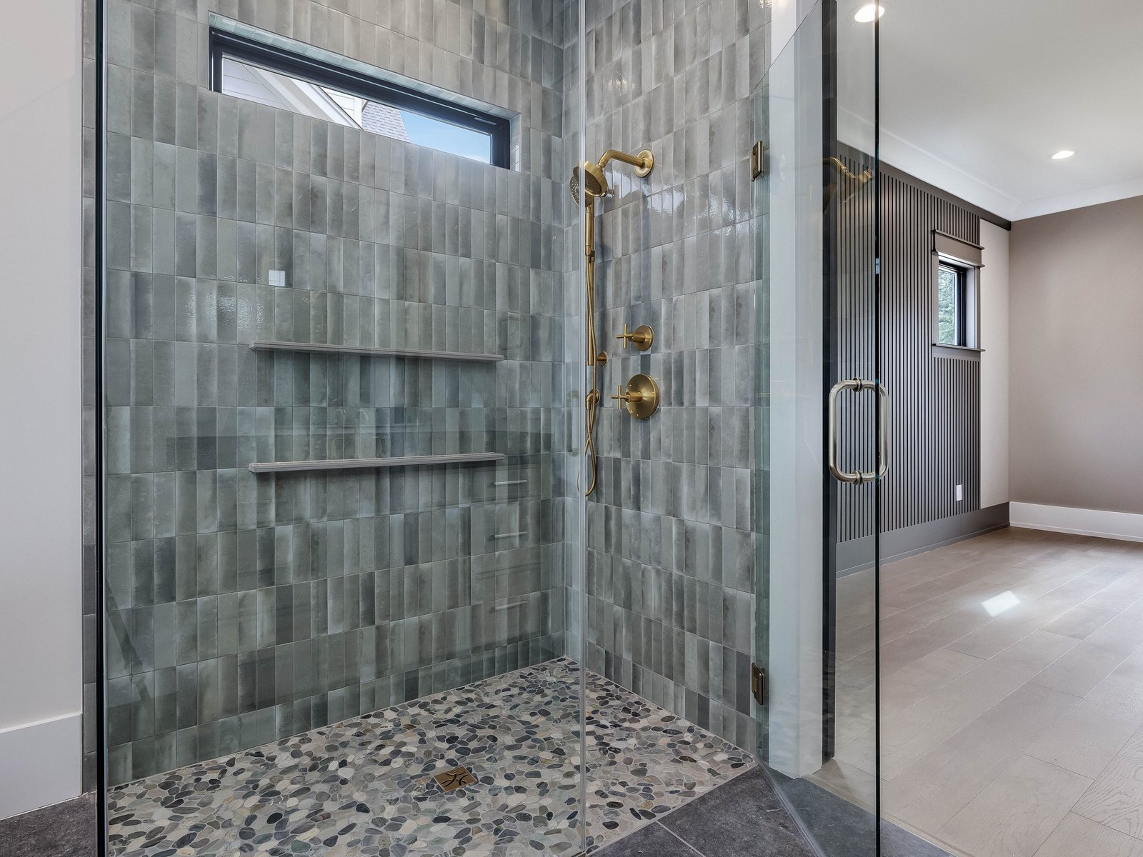 1309-Edwards-Pond-Ct-Apex-NC-print-055-090-Primary-Bathroom-4200x3150-300dpi
