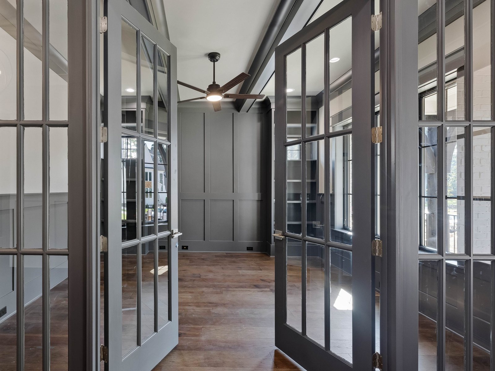 1313-Edwards-Pond-Ct-Apex-NC-print-005-005-Study-4200x3150-300dpi