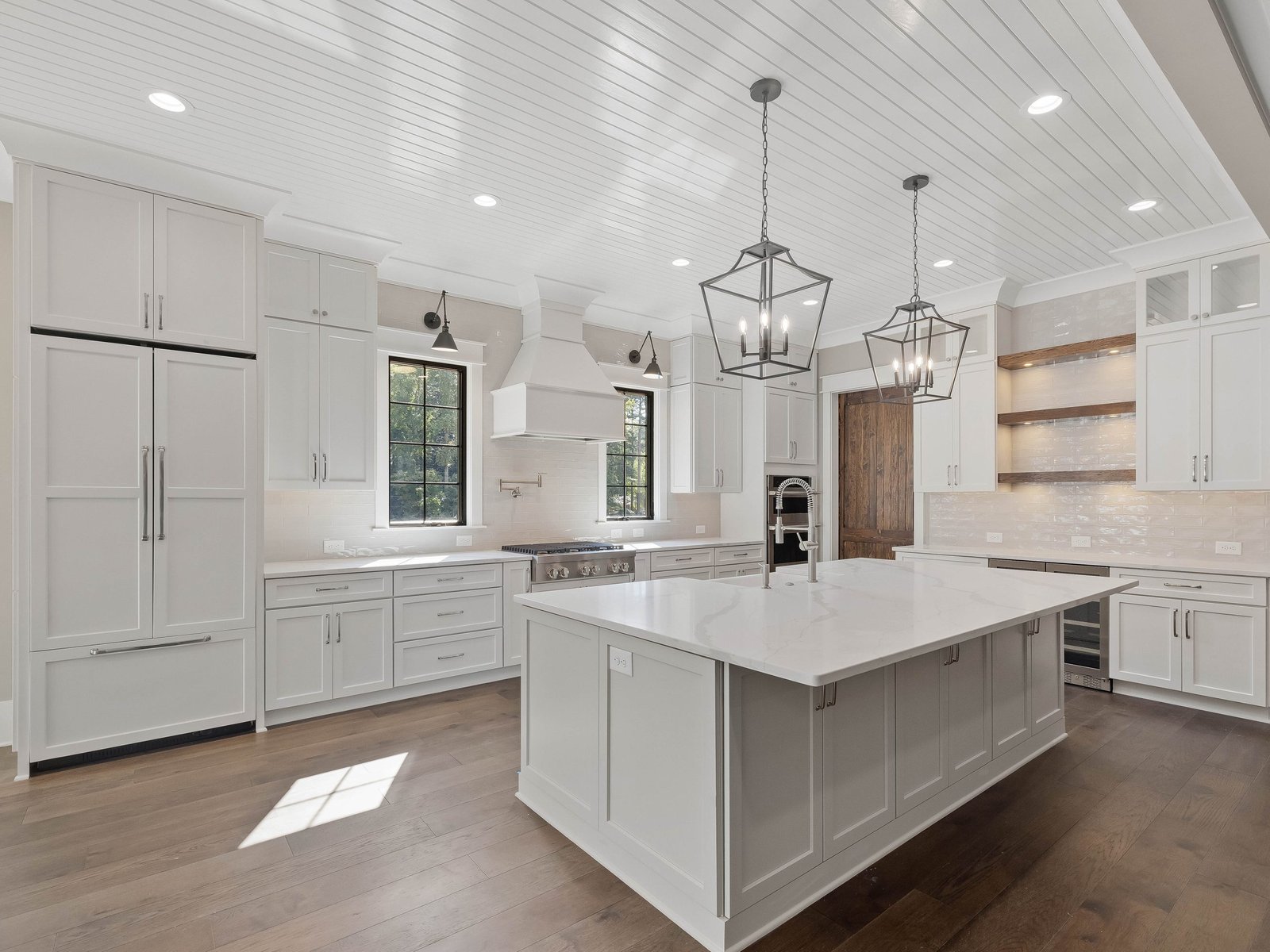 1313-Edwards-Pond-Ct-Apex-NC-print-015-070-Kitchen-4200x3150-300dpi