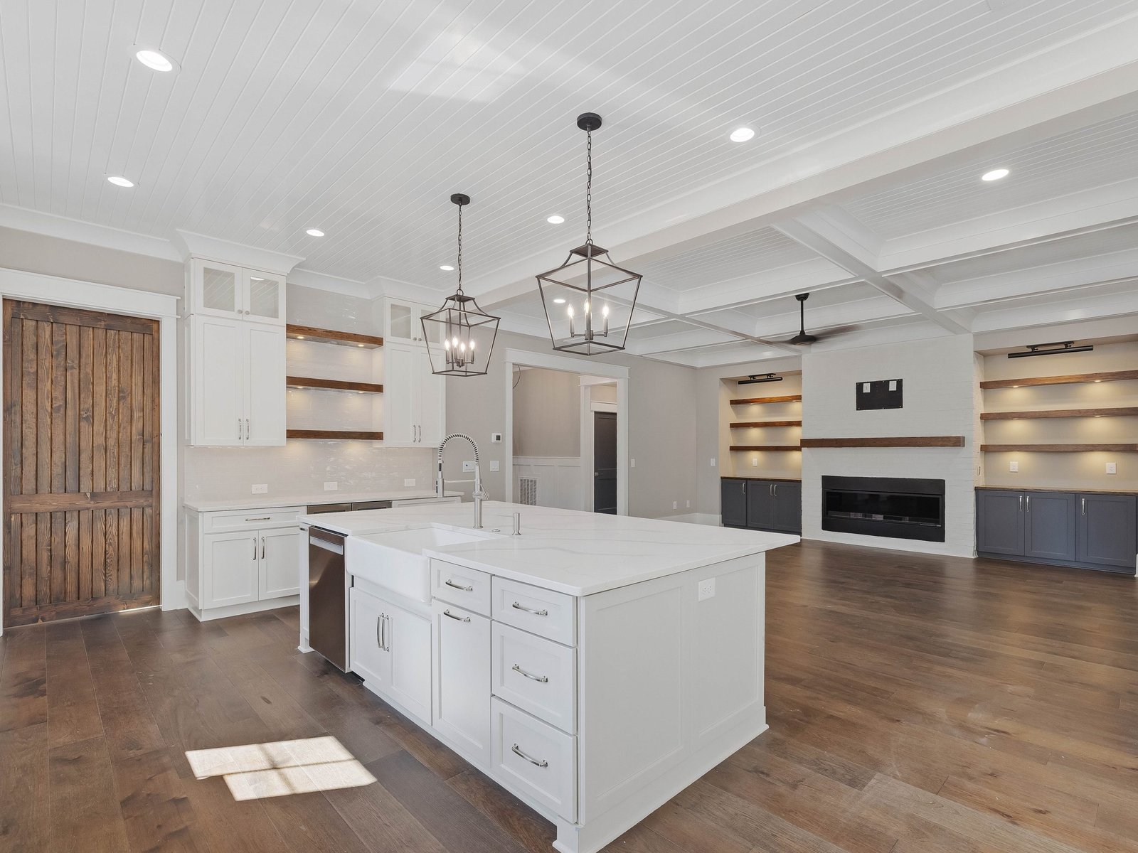 1313-Edwards-Pond-Ct-Apex-NC-print-016-078-Kitchen-4200x3150-300dpi