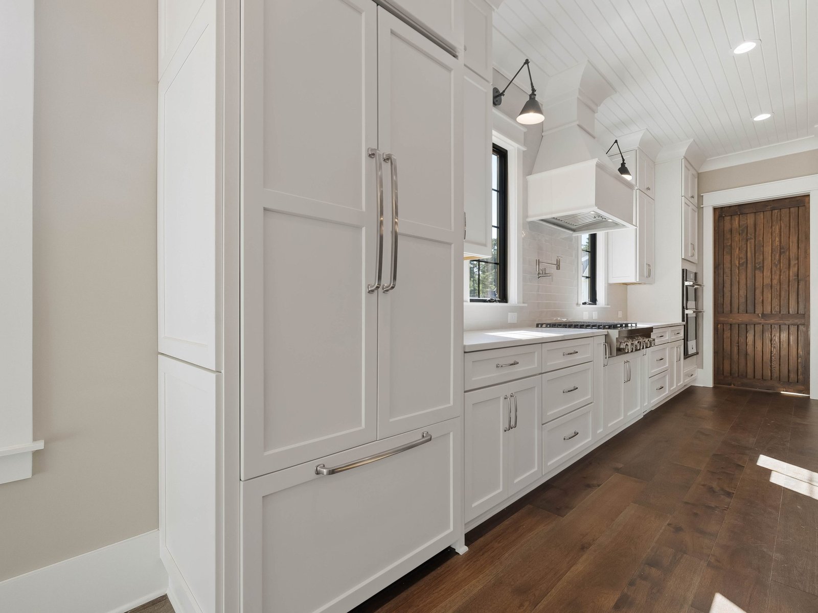 1313-Edwards-Pond-Ct-Apex-NC-print-017-023-Kitchen-4200x3150-300dpi