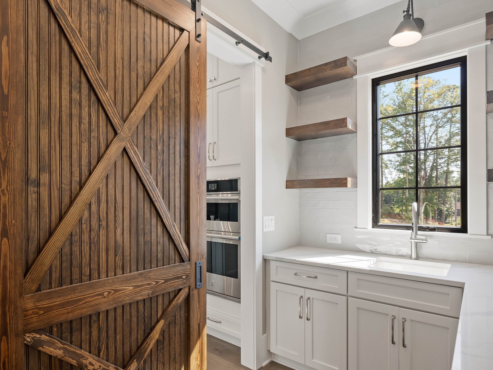 1313-Edwards-Pond-Ct-Apex-NC-print-027-083-Scullery-4200x3150-300dpi