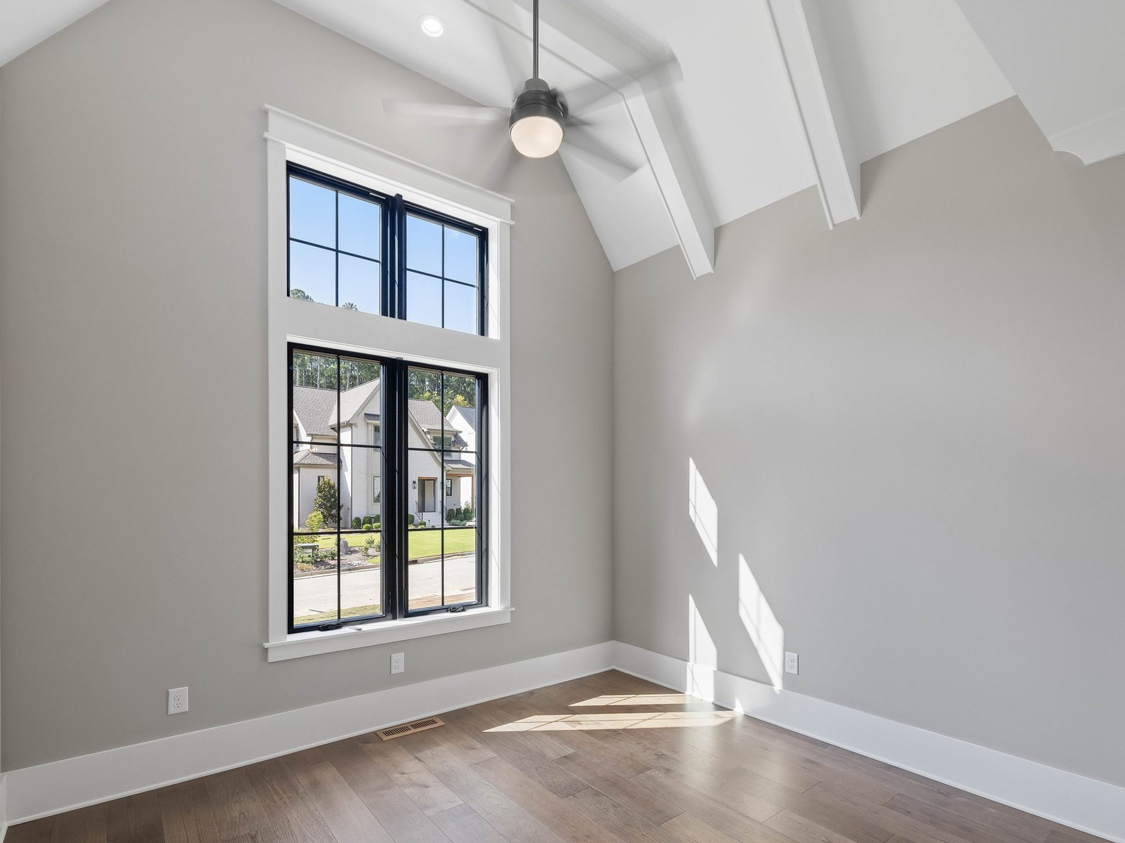 1313-Edwards-Pond-Ct-Apex-NC-print-052-016-Bedroom-Suite-4200x3150-300dpi