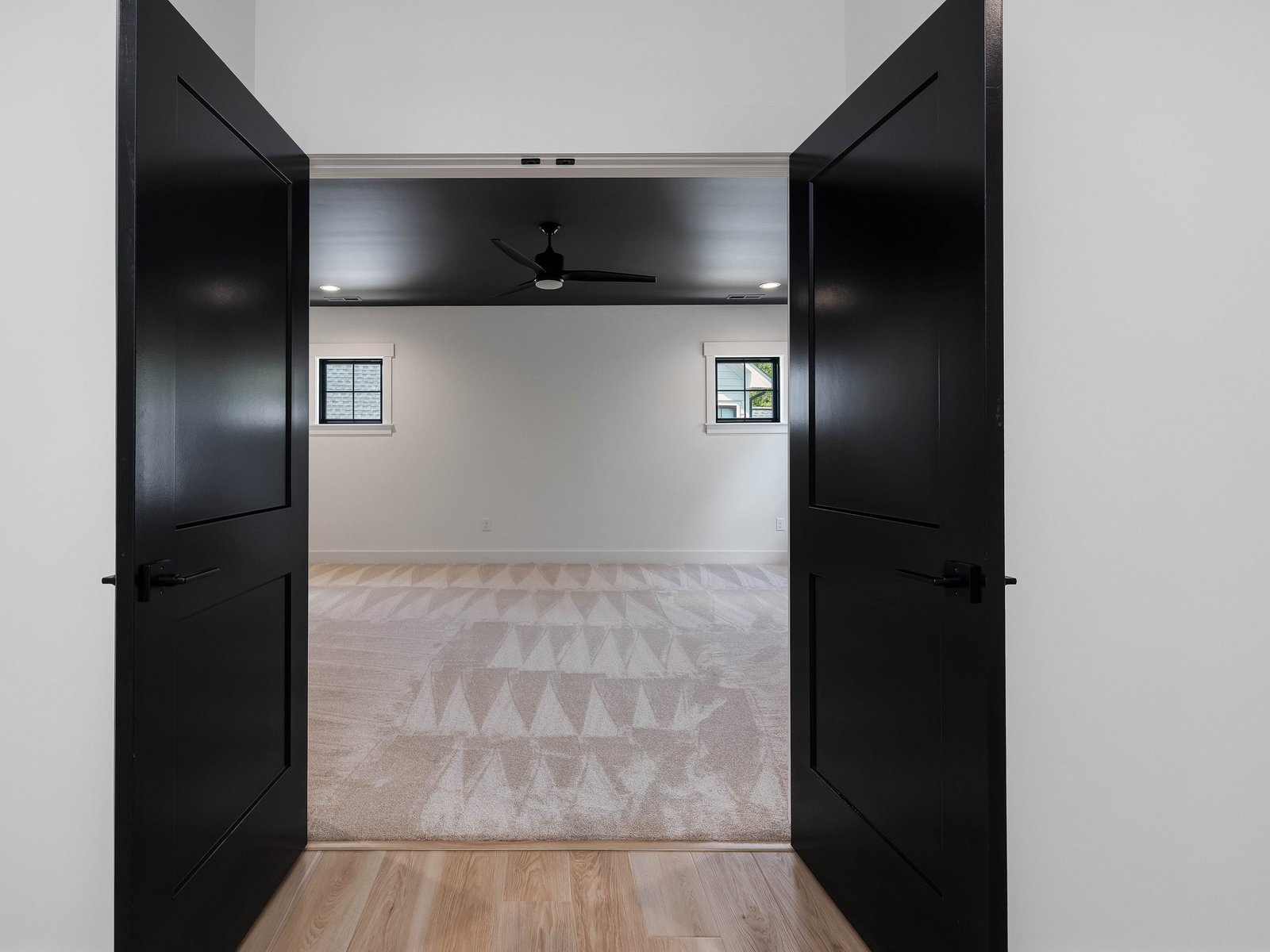 1317-Edwards-Pond-Ct-Apex-NC-print-069-067-069-1317edwardspondct-cotton-4200x3150-300dpi