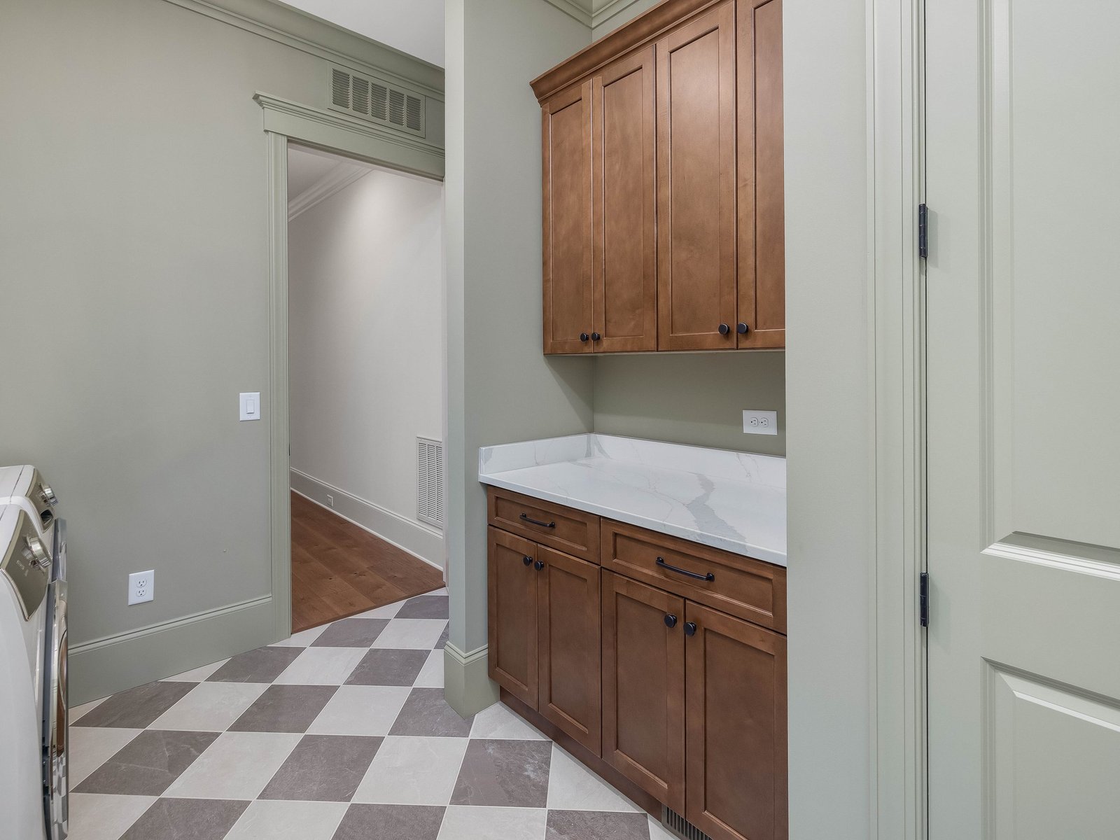 1325-Edwards-Pond-Ct-Apex-NC-print-060-011-060-1325edwardspondct-cotton-4200x3150-300dpi