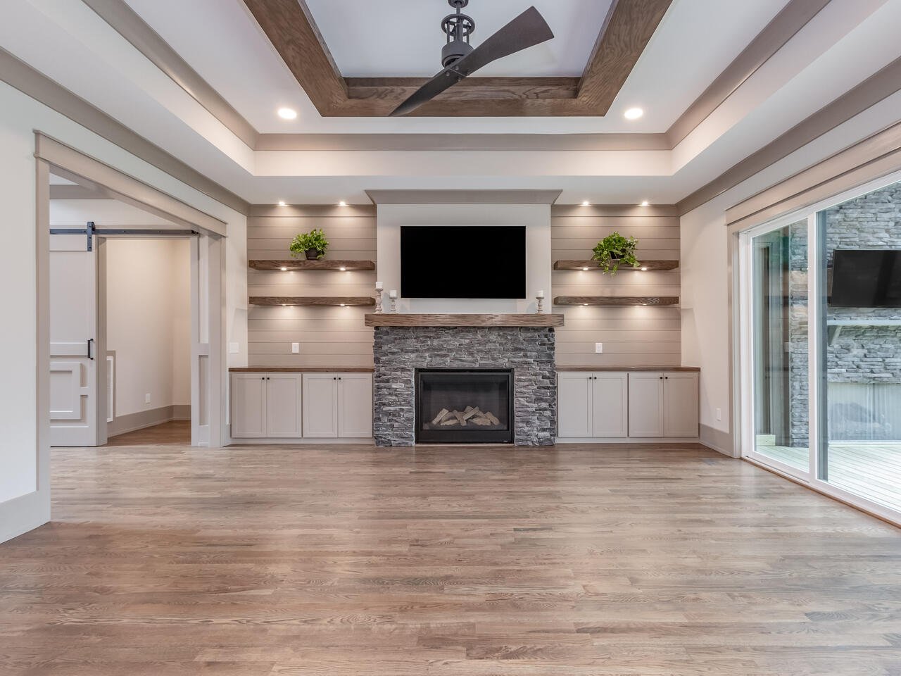 181-Pine-Cone-Loop-Lot-25-020-189-Living-Room-MLS_Size (1)