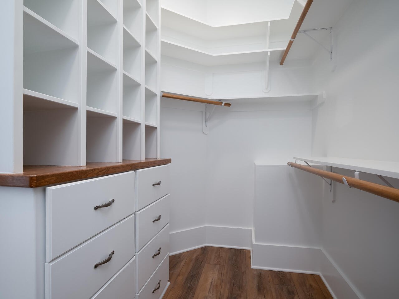 302-Hinton-St-Apex-NC-27502-056-217-Closet-MLS_Size