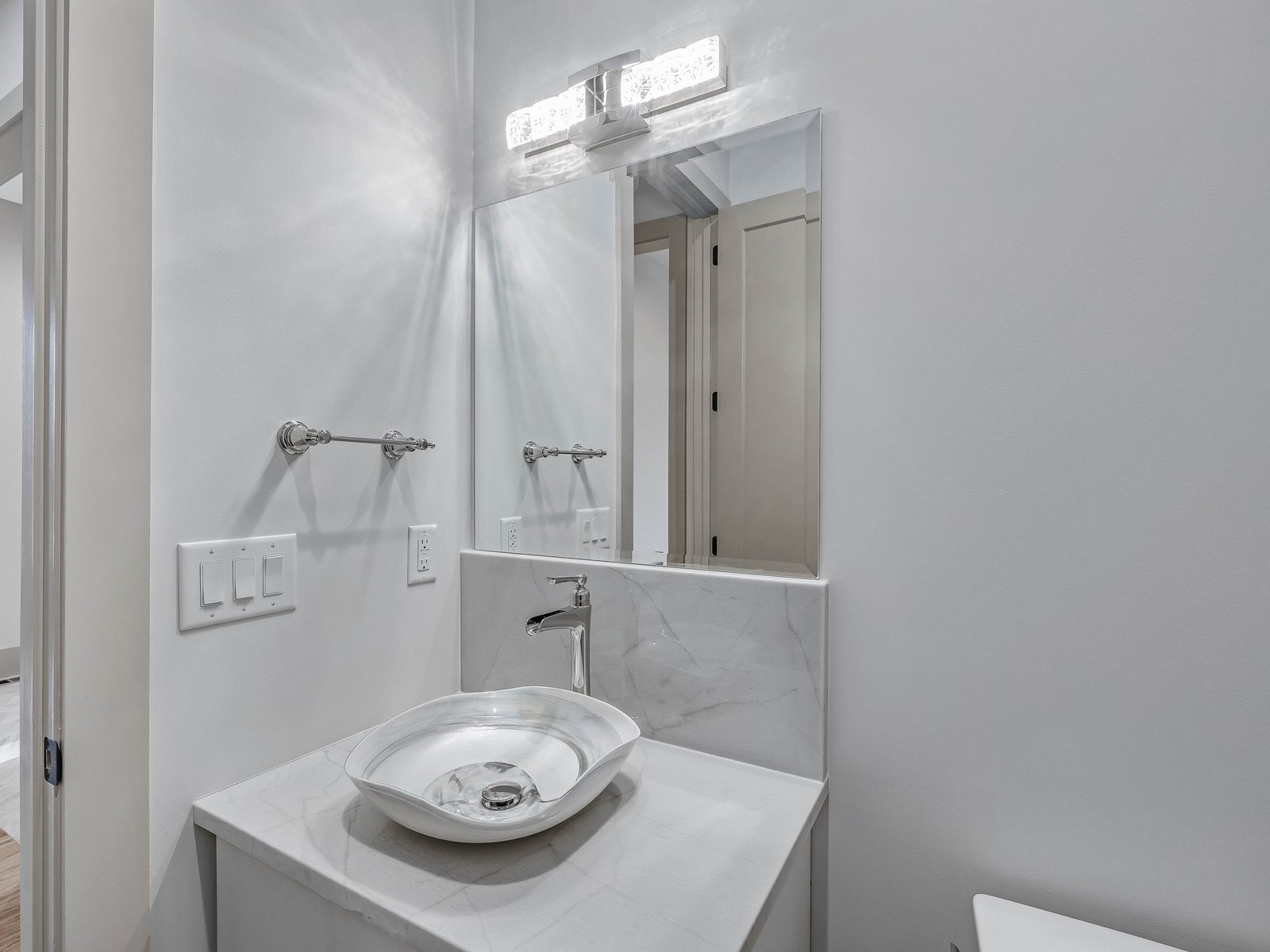 Chapel-Ridge-588-Pittsboro-NC-print-047-061-Half-Bath-4200x3151-300dpi