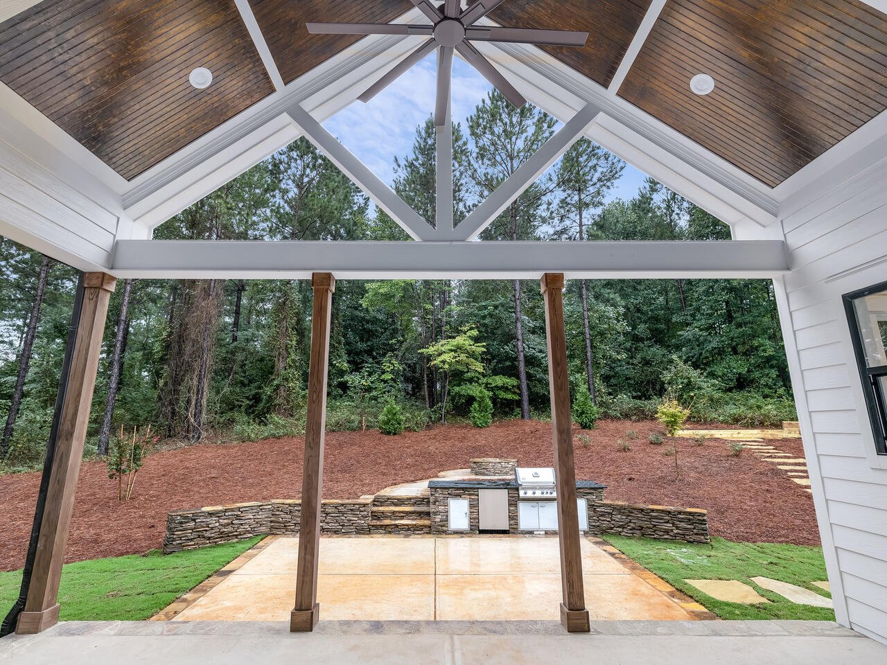 Covered-Porch-028-047-1280x960