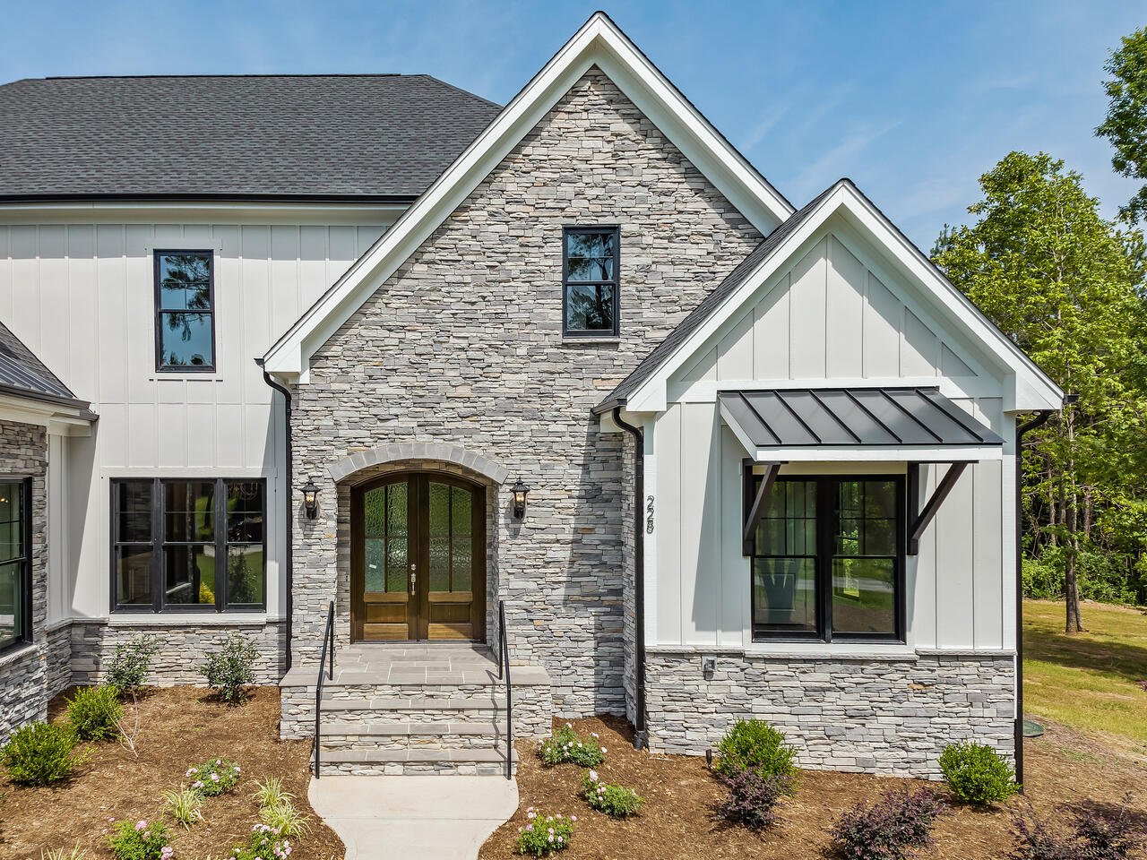 Front-Entry-006-008-1280x960-1