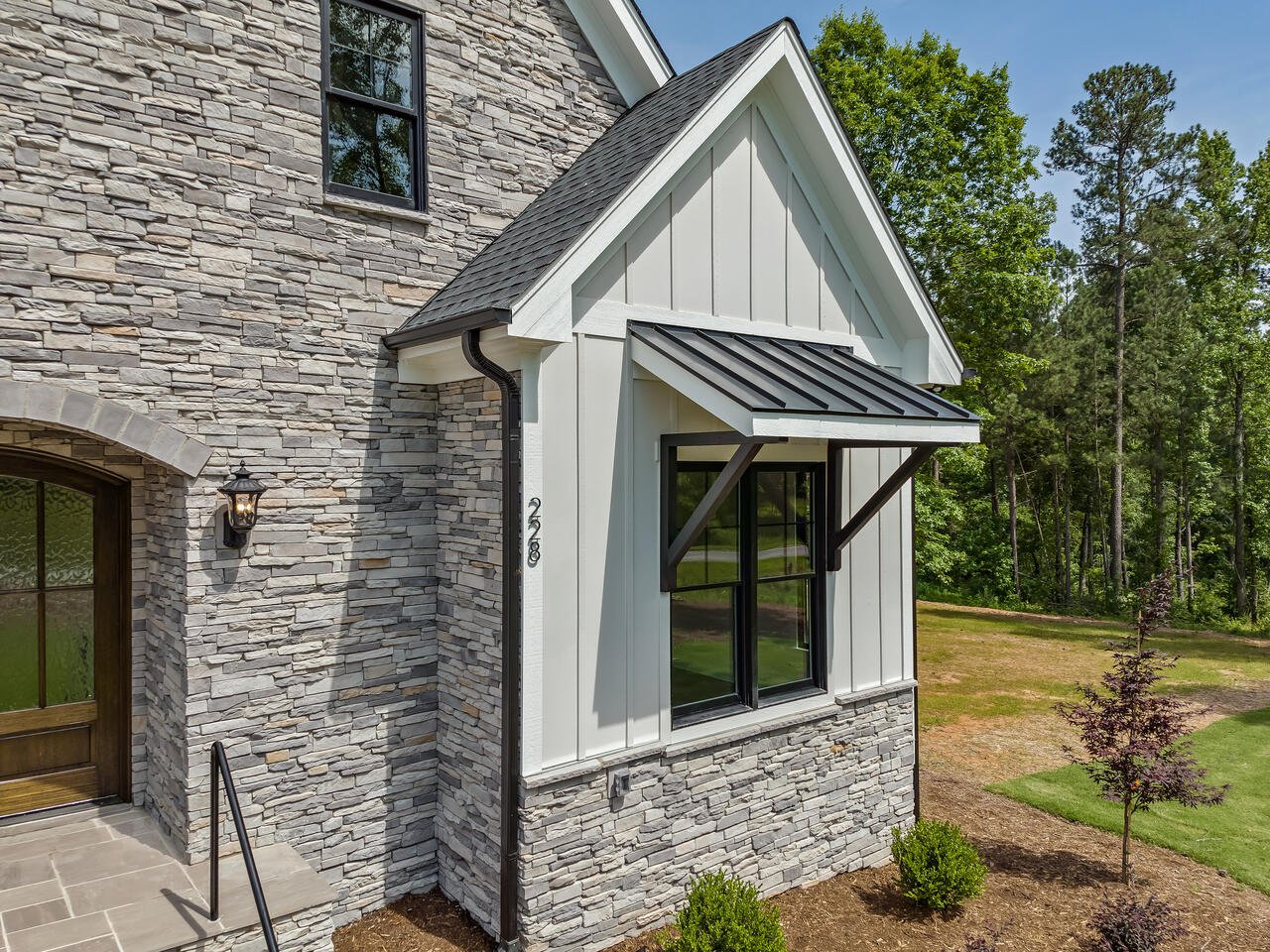 Front-Entry-007-074-1280x960-1