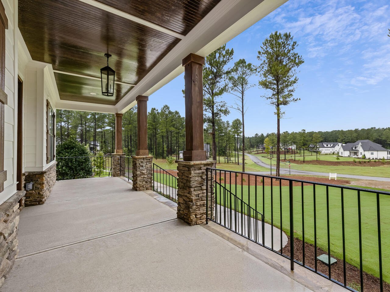 Front-Porch-006-026-1280x960