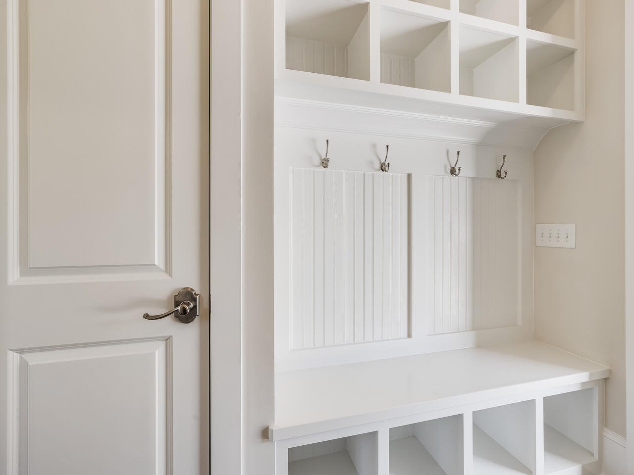 Mudroom-053-046-1280x960-1