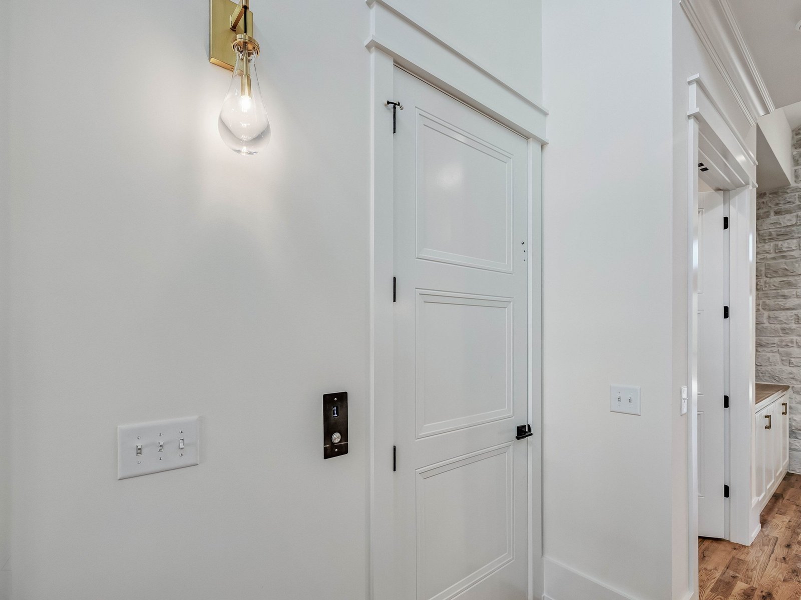 Sandpiper-at-Seaforth-Landing-print-016-019-Elevator-4200x3151-300dpi (1)