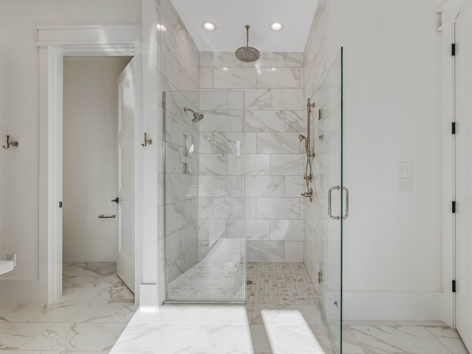 Sandpiper-at-Seaforth-Landing-print-069-058-Primary-Bathroom-4200x3151-300dpi