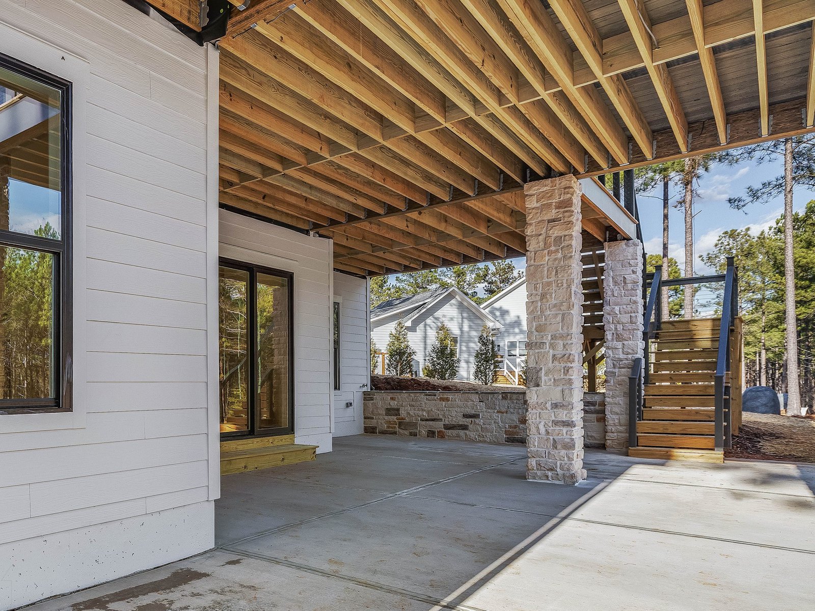 Sandpiper-at-Seaforth-Landing-print-120-003-Patio-3918x2938-300dpi